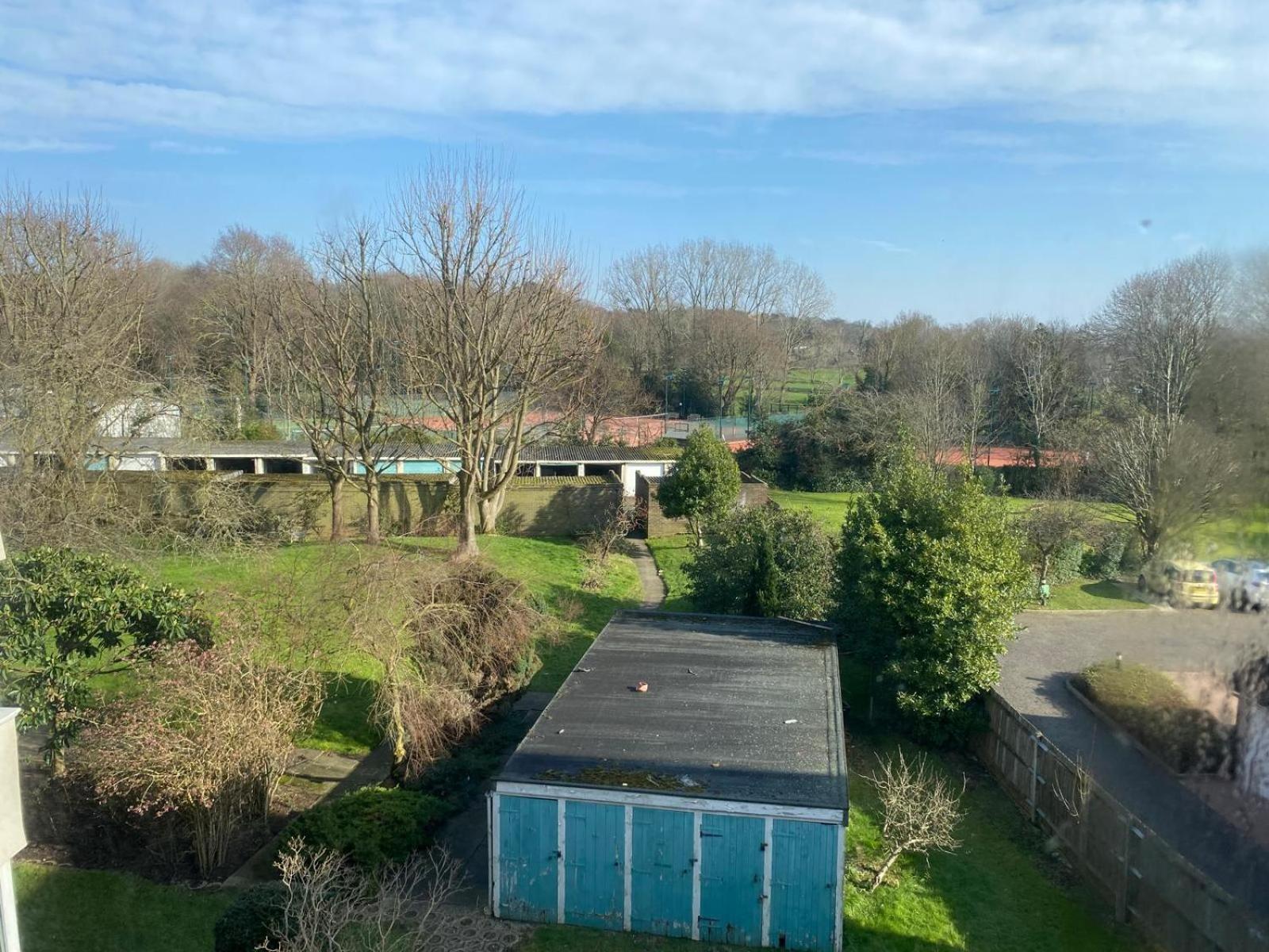The Kingston Hideaway Vandrarhem Kingston upon Thames  Exteriör bild
